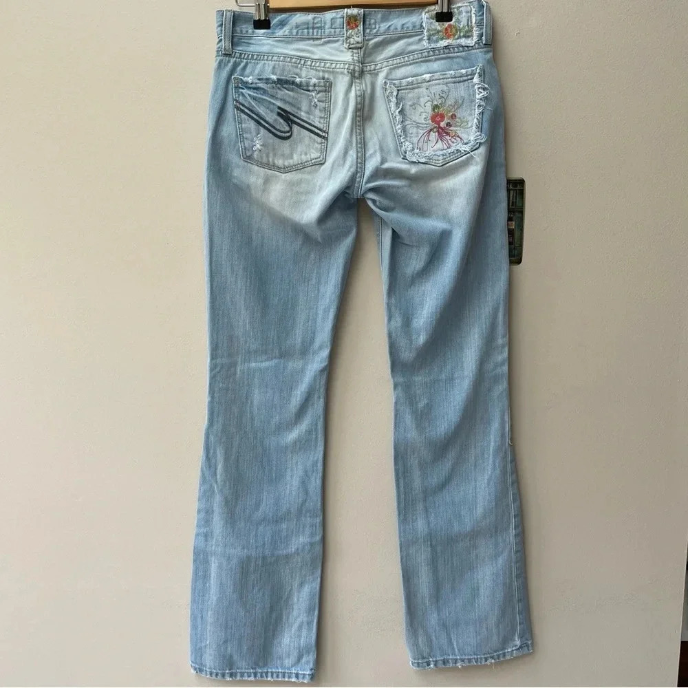 Colin’s Embroidered Floral Distressed Light Wash Lindsay Jeans Size 00 - Picture 5 of 9